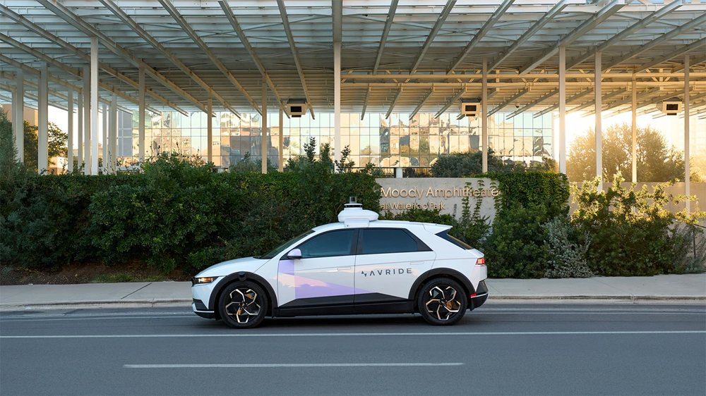 Avride robotaxi (Hyundai IONIQ 5)
