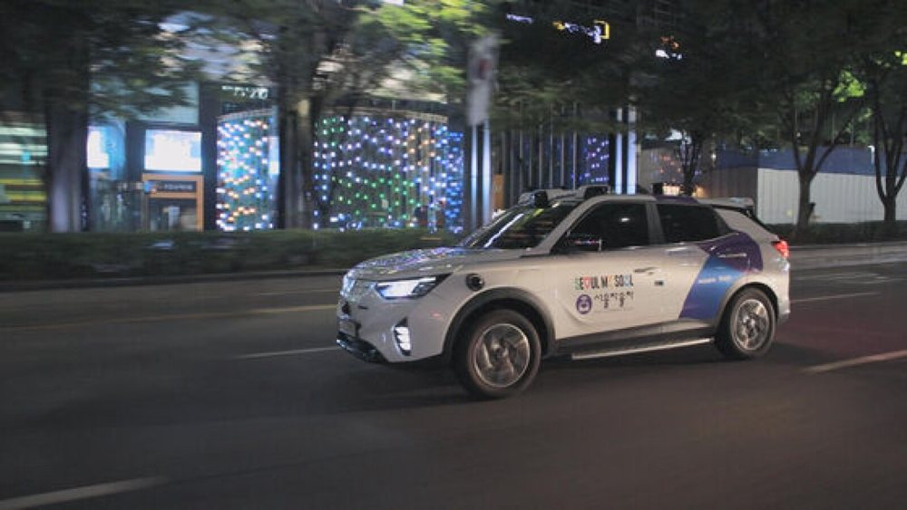 Gangnam late-night autonomous taxi (KGM Korando EV with SWM)