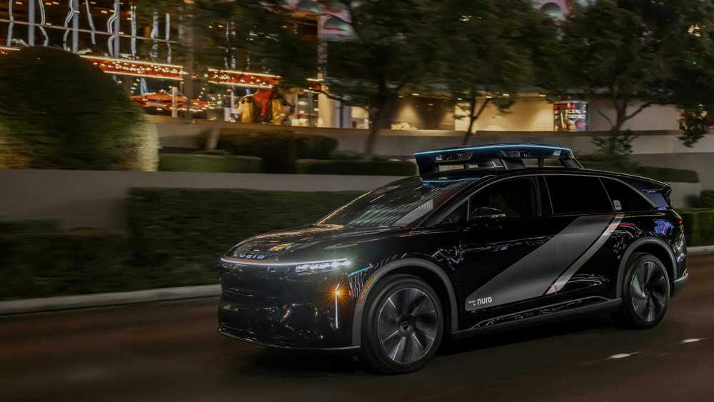 Uber robotaxi (Lucid Gravity with Nuro Driver)